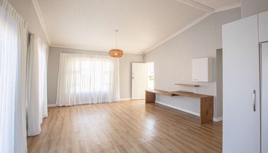 To Let 2 Bedroom Property for Rent in Fish Hoek Western Cape